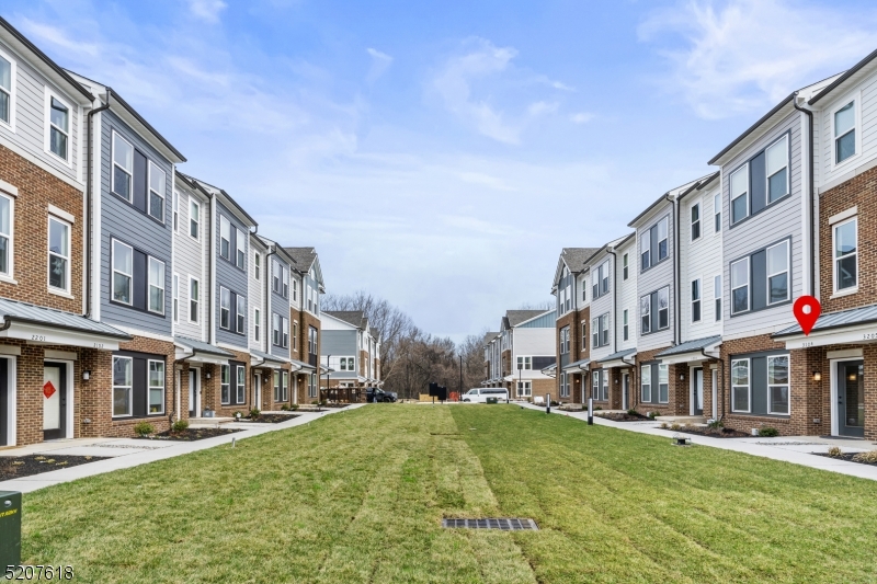 Townhomes At Vermella - Residential