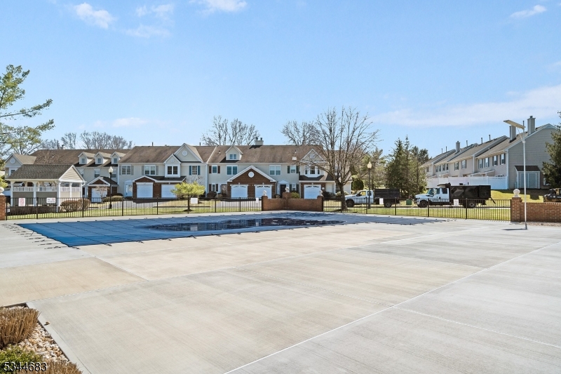 Bridgewater Twp., New Jersey 08807, United States, 2 Bedrooms Bedrooms, ,2 BathroomsBathrooms,Residential,Active,93467