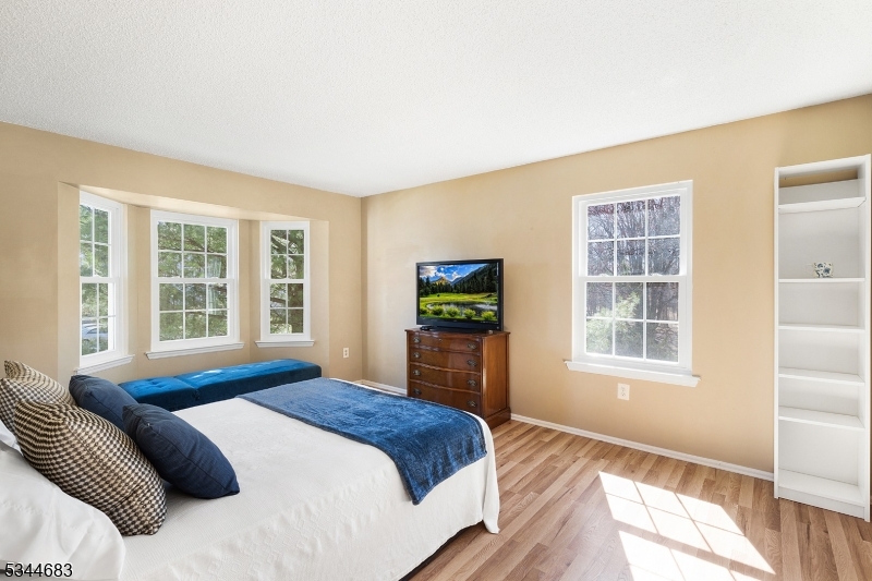 Bridgewater Twp., New Jersey 08807, United States, 2 Bedrooms Bedrooms, ,2 BathroomsBathrooms,Residential,Active,93467