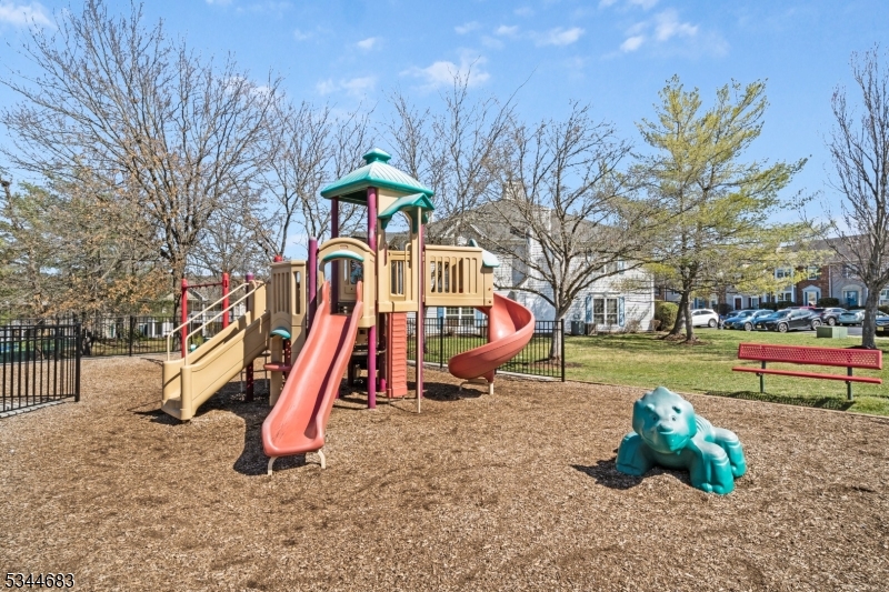 Bridgewater Twp., New Jersey 08807, United States, 2 Bedrooms Bedrooms, ,2 BathroomsBathrooms,Residential,Active,93467