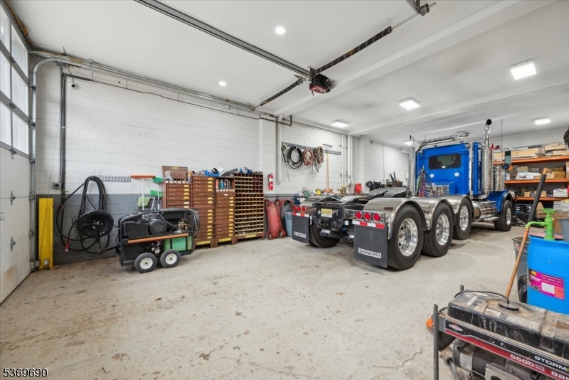 Hillsborough Twp., New Jersey 08844, United States, ,Residential,Active,215481