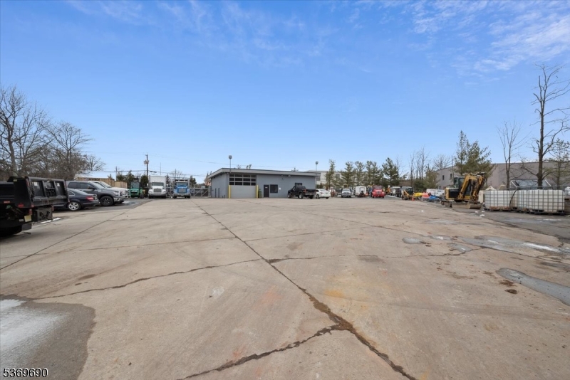 Hillsborough Twp., New Jersey 08844, United States, ,Residential,Active,215481