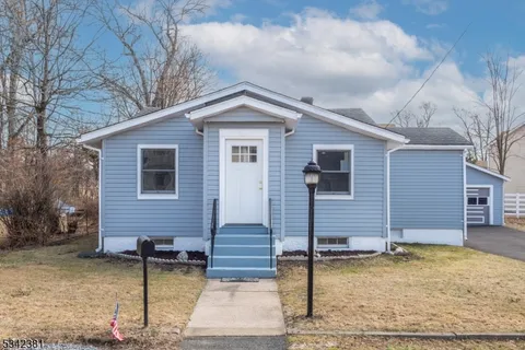 MLS: 3963352