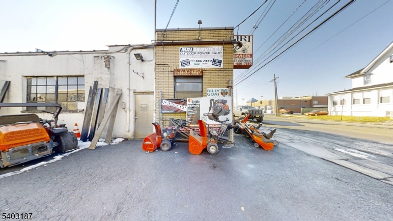 Commercial/Light Industrial - Commercial Sale