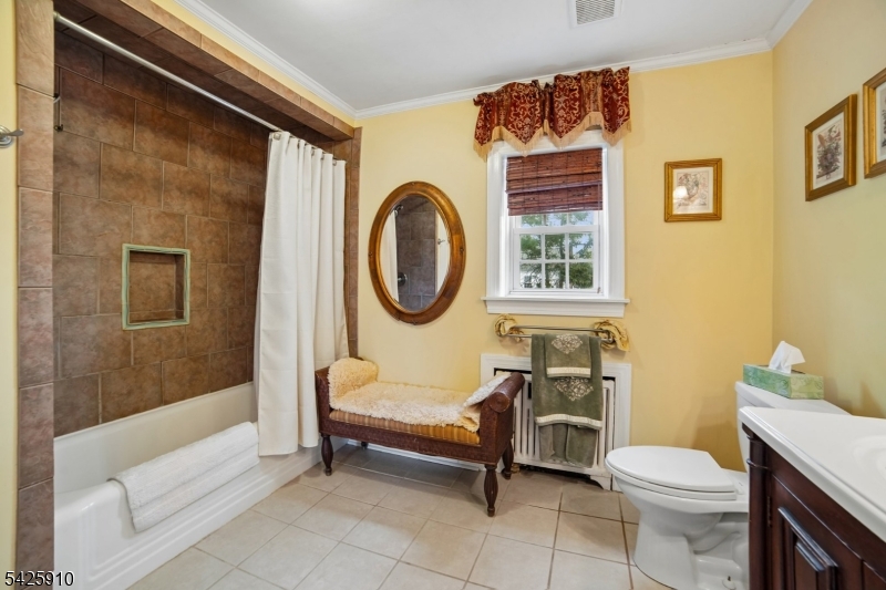 Larchmont Estates - Residential