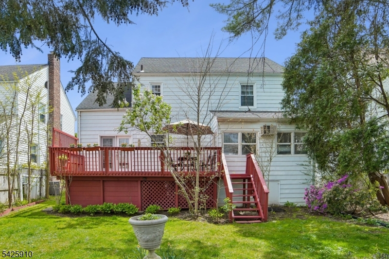 Larchmont Estates - Residential