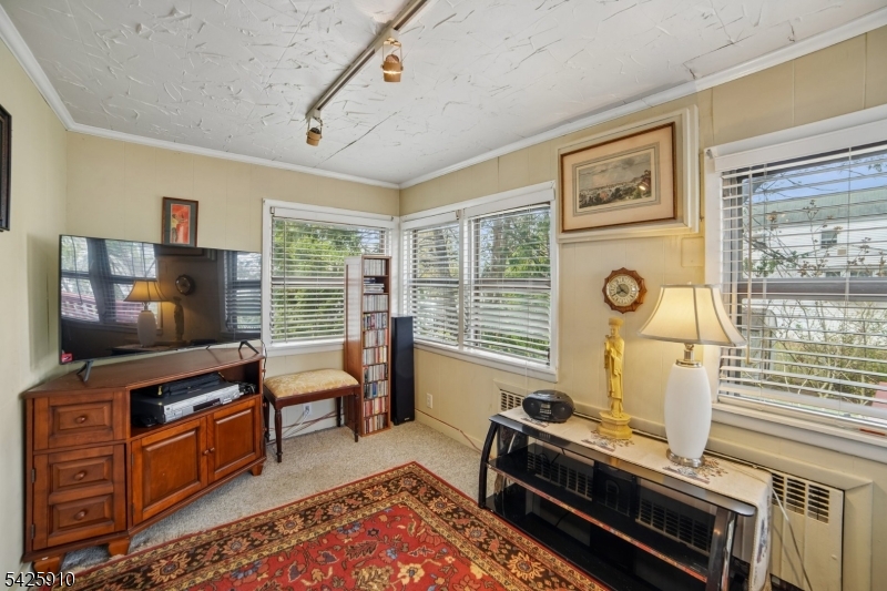 Larchmont Estates - Residential