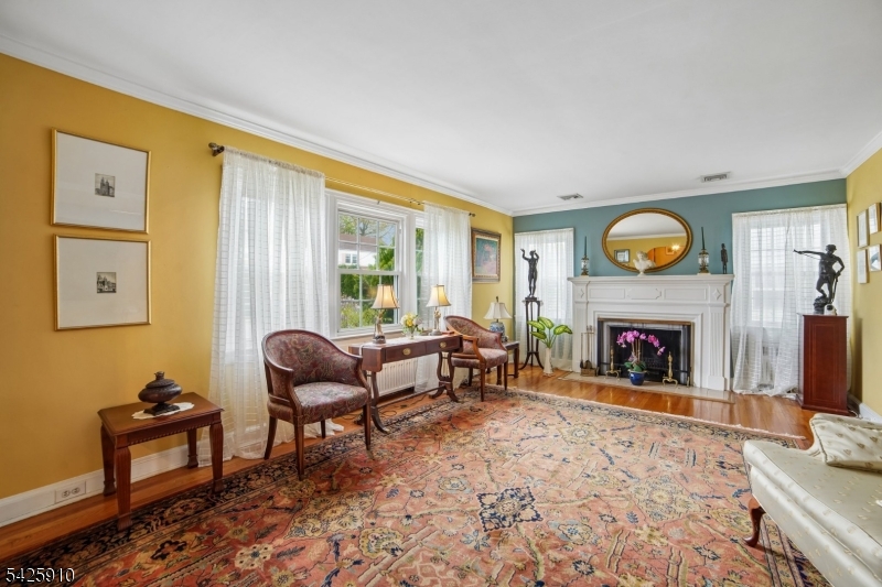 Larchmont Estates - Residential