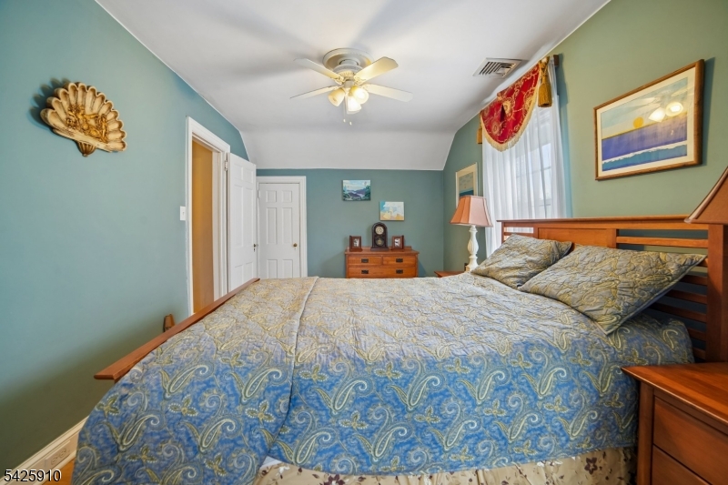 Larchmont Estates - Residential