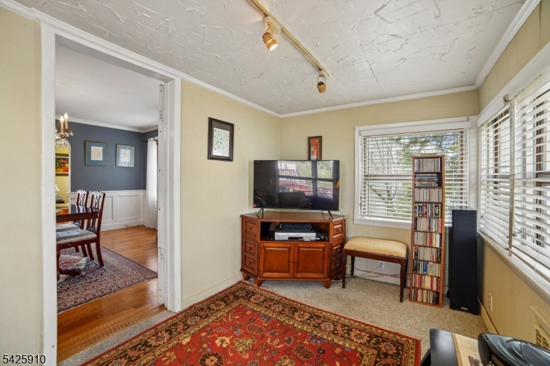 Larchmont Estates - Residential