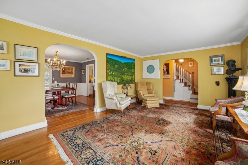 Larchmont Estates - Residential