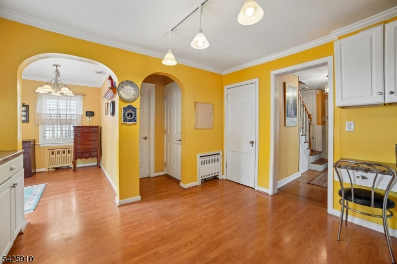 Larchmont Estates - Residential