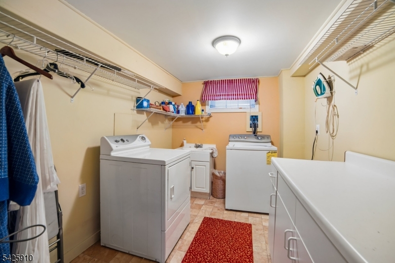 Larchmont Estates - Residential