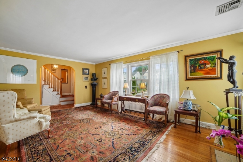 Larchmont Estates - Residential