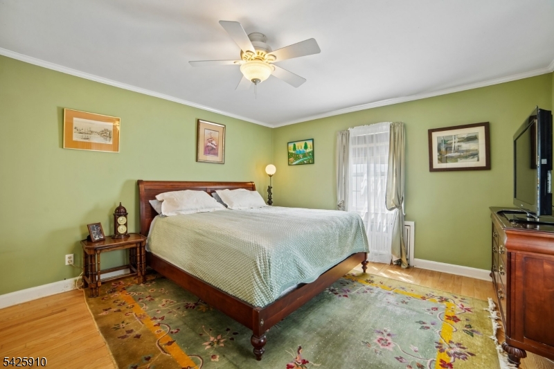 Larchmont Estates - Residential