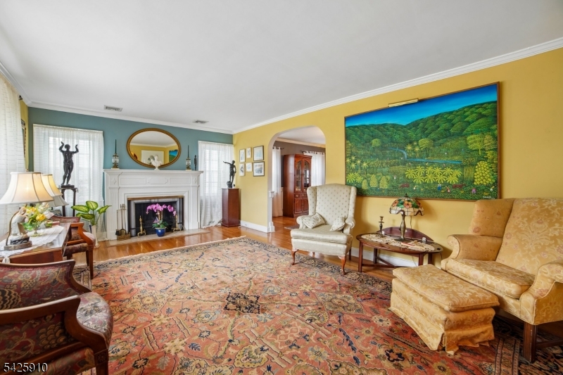 Larchmont Estates - Residential