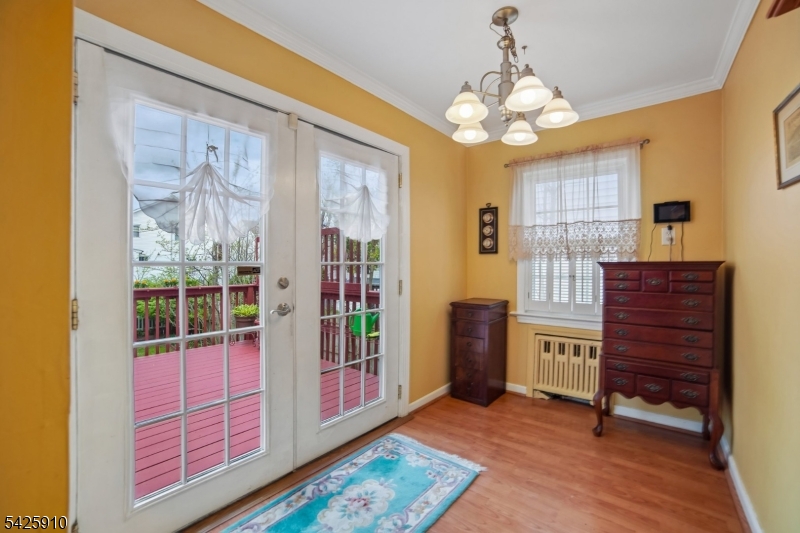 Larchmont Estates - Residential