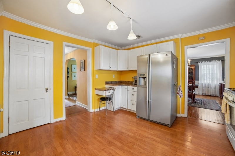 Larchmont Estates - Residential