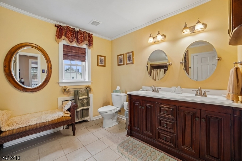 Larchmont Estates - Residential