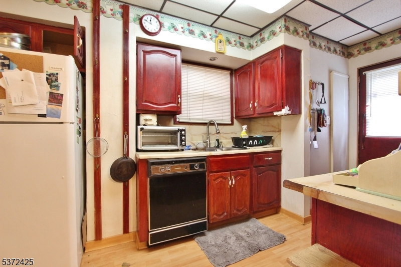 North Bergen Twp., New Jersey 07047, United States, 3 Bedrooms Bedrooms, ,1 BathroomBathrooms,Residential,Active,173160