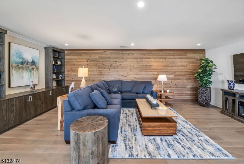 Reserve at Franklin Lakes - Residential