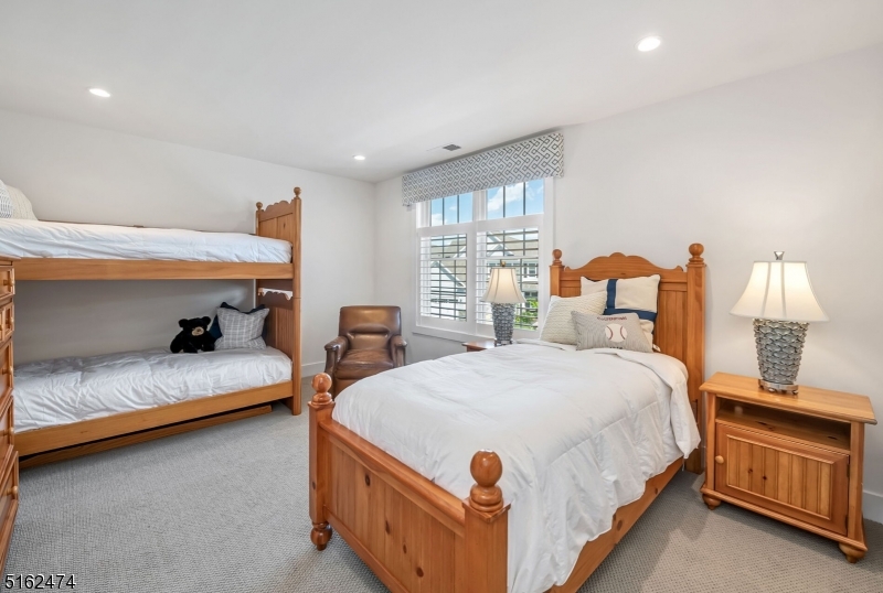 Reserve at Franklin Lakes - Residential