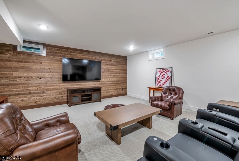 Reserve at Franklin Lakes - Residential