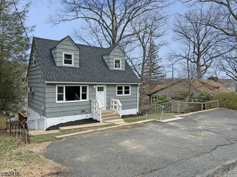 MLS: 3958941