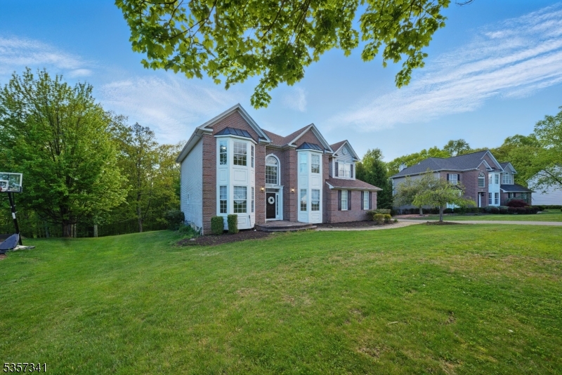 43 Saunders Ln