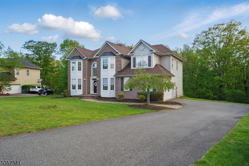 43 Saunders Ln