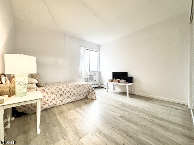 Wyndmoor - Residential