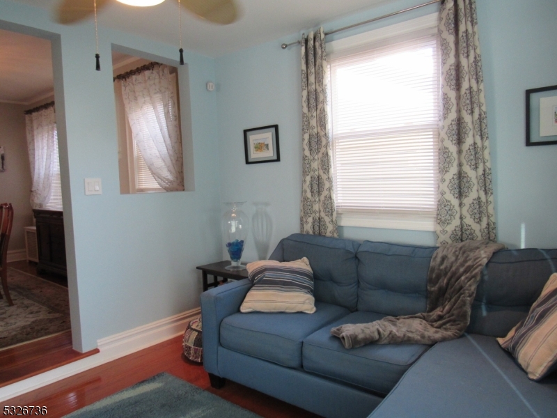 Newark City, New Jersey 07106, United States, 4 Bedrooms Bedrooms, ,2 BathroomsBathrooms,Residential,Pending,29685