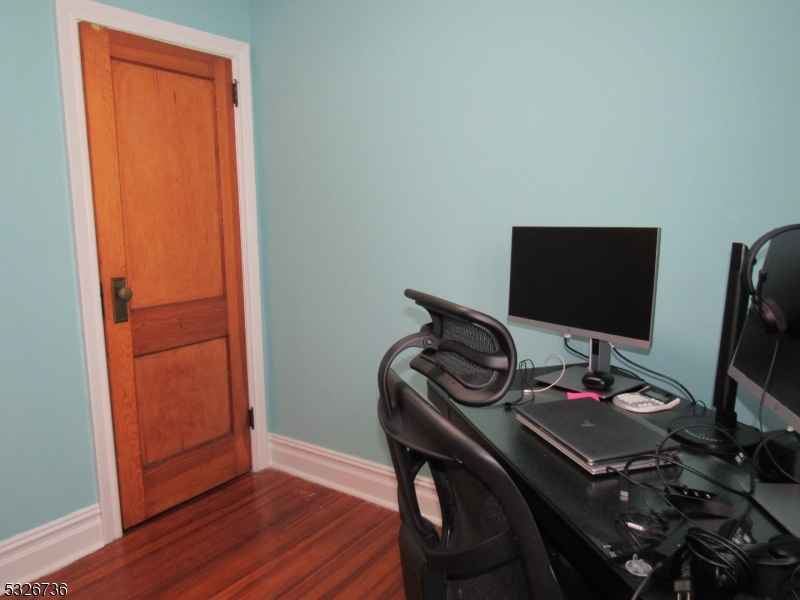 Newark City, New Jersey 07106, United States, 4 Bedrooms Bedrooms, ,2 BathroomsBathrooms,Residential,Pending,29685