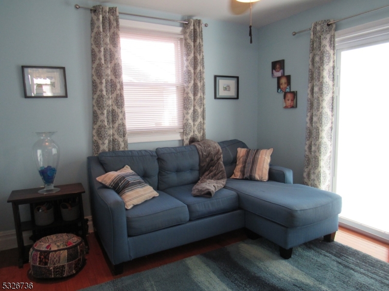 Newark City, New Jersey 07106, United States, 4 Bedrooms Bedrooms, ,2 BathroomsBathrooms,Residential,Pending,29685