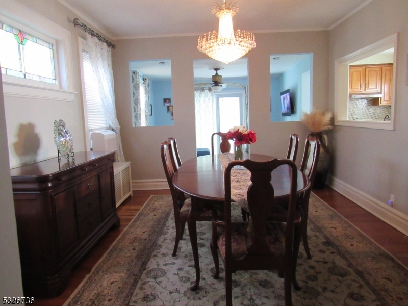 Newark City, New Jersey 07106, United States, 4 Bedrooms Bedrooms, ,2 BathroomsBathrooms,Residential,Pending,29685