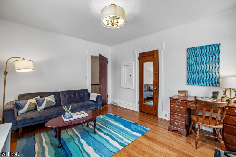 Tuxedo Park - Residential