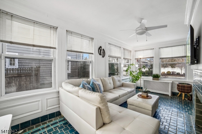 Tuxedo Park - Residential