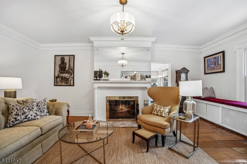 Tuxedo Park - Residential