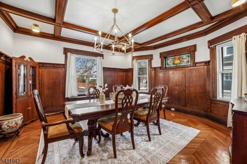 Tuxedo Park - Residential