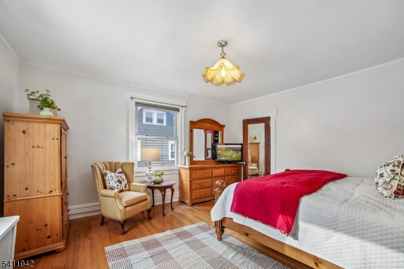 Tuxedo Park - Residential