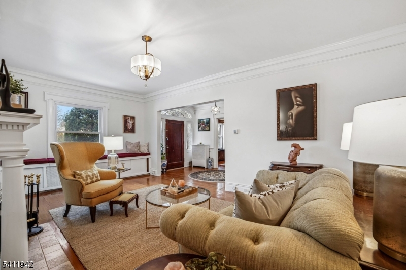 Tuxedo Park - Residential