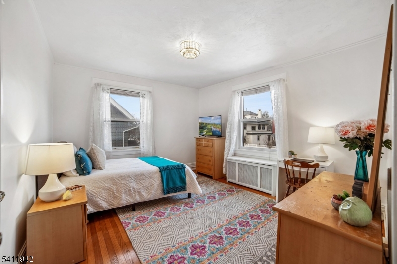 Tuxedo Park - Residential