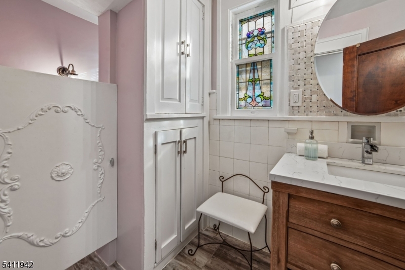 Tuxedo Park - Residential