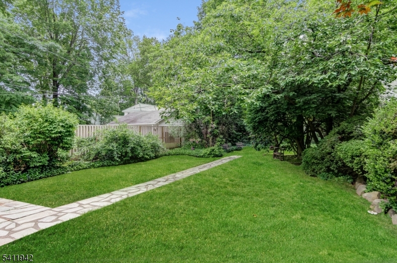 Tuxedo Park - Residential