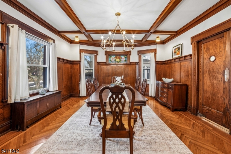 Tuxedo Park - Residential