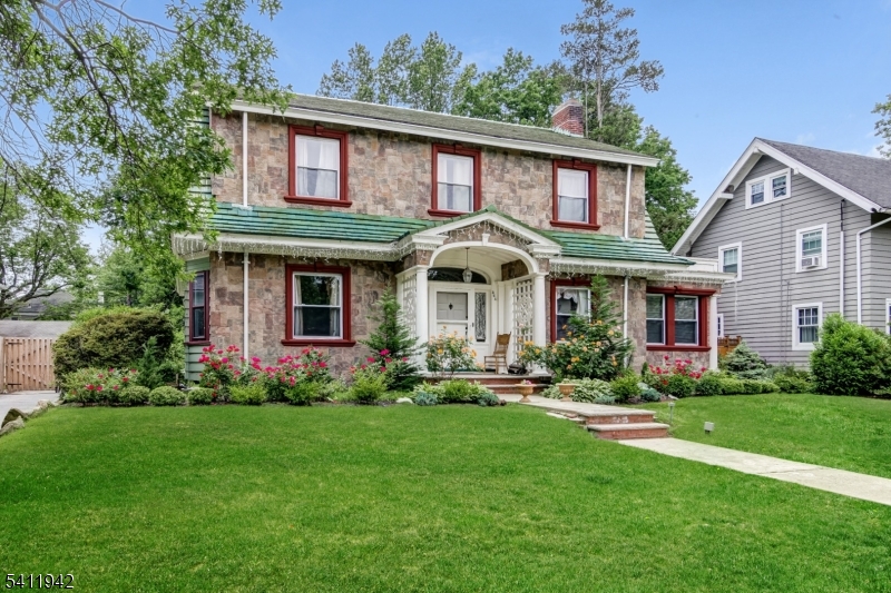 Tuxedo Park - Residential