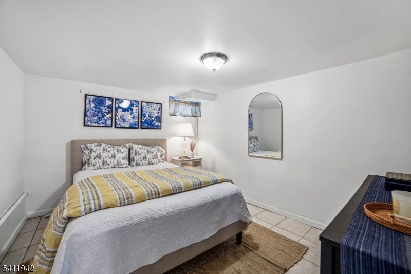 Tuxedo Park - Residential