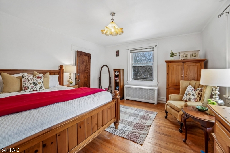 Tuxedo Park - Residential