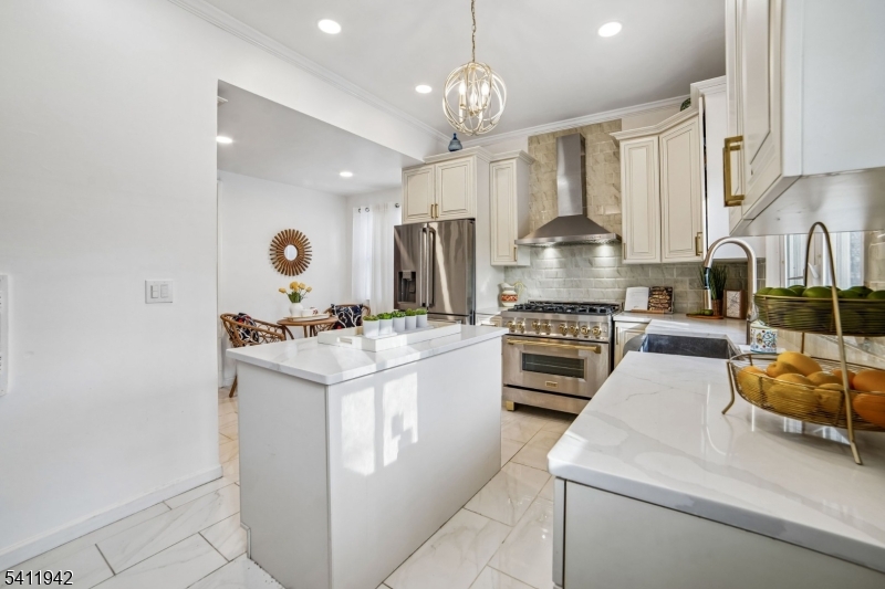 Tuxedo Park - Residential