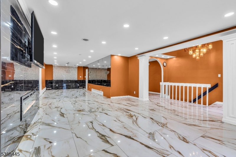 Noe Estate - Residential